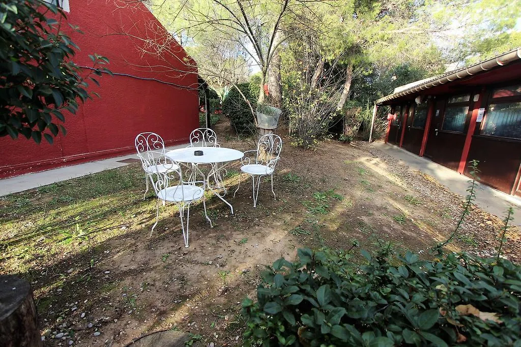 Kyriad Aix-En-Provence Mas Des Oliviers Hotel