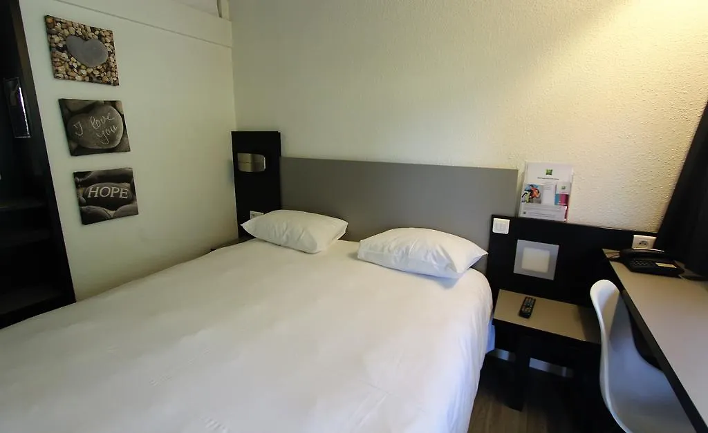 Hotel Kyriad Aix-En-Provence Mas Des Oliviers