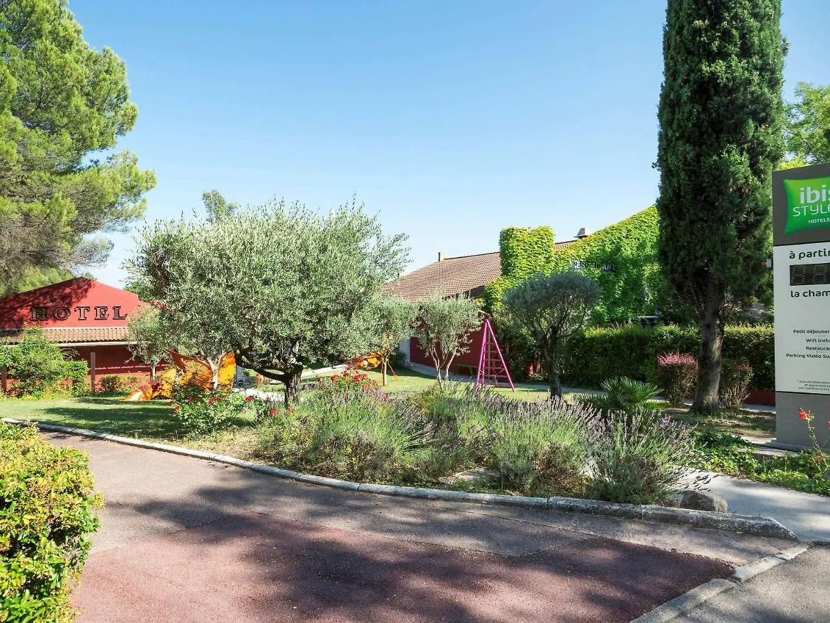Kyriad Aix-En-Provence Mas Des Oliviers Hotel